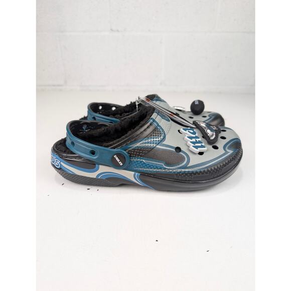 Crocs x NFL Men\'s 6 Women\'s 8 Philadelphia Eagles Classic Lined Crocs 3D Jibbitz